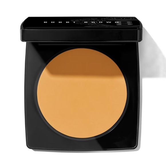 Bobbi Brown Sheer Finish Pressed Powder in Golden Orange - Picture 1 of 3